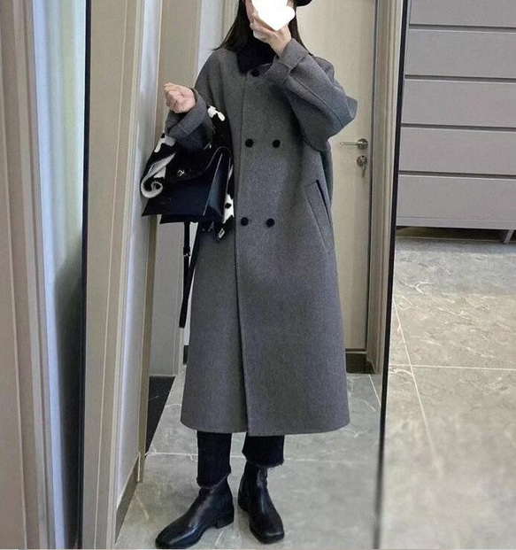 灰色の両面カシミヤコート女性の秋冬の新韓版ぶつかり色の人形の襟の2列のボタンの毛のコートの潮 1枚目の画像