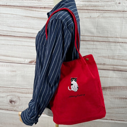 【送料無料】ハチワレ猫のワンポイント刺繍 内ポケット付きトートバッグ 5枚目の画像