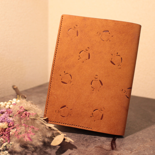 おまけ付き】シマエナガ好き イタリアンレザーのブックカバー 文庫本