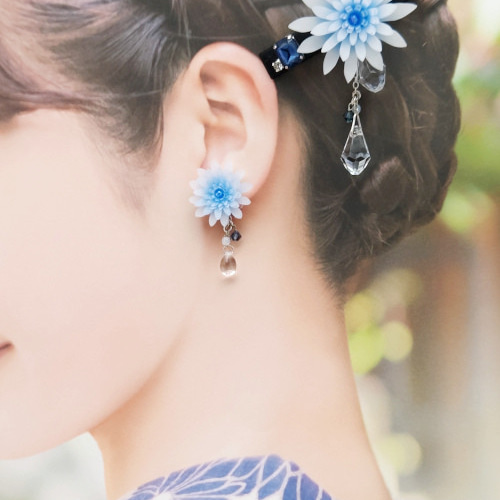 氷雪菊のピアス(イヤリング変更可) ピアス（スタッド・一粒） asa 通販