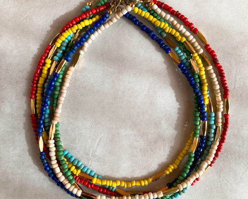 希少なバリ島のガラスビーズを使用したネックレスです。 レア作品です