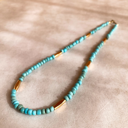 希少なバリ島のガラスビーズを使用したネックレスです。 レア作品です