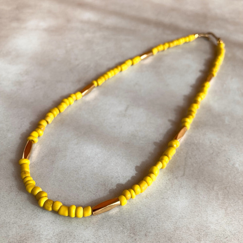 希少なバリ島のガラスビーズを使用したネックレスです。 レア作品です