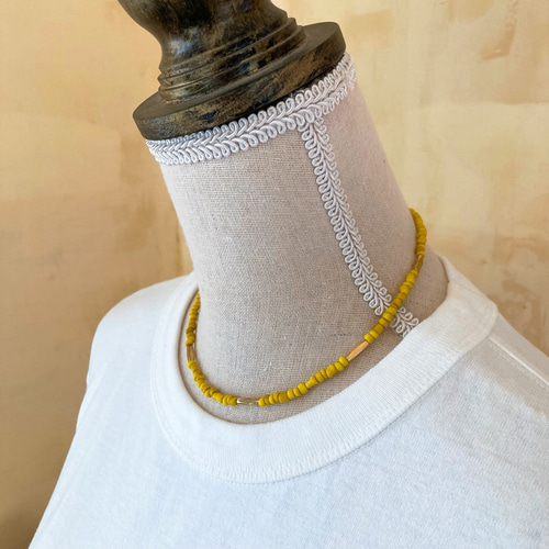 希少なバリ島のガラスビーズを使用したネックレスです。 レア作品です