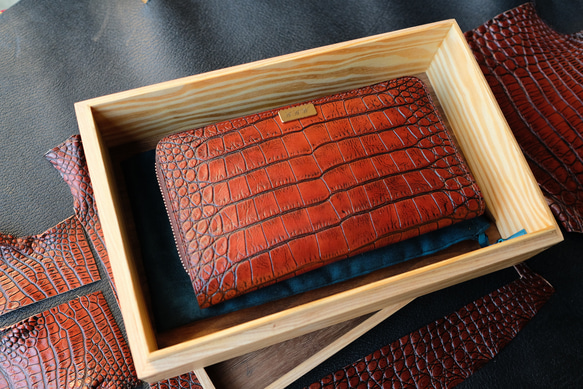 高級ワニ革使用ラウンドファスーナ長い財布財布 (手縫い) 10枚目の画像