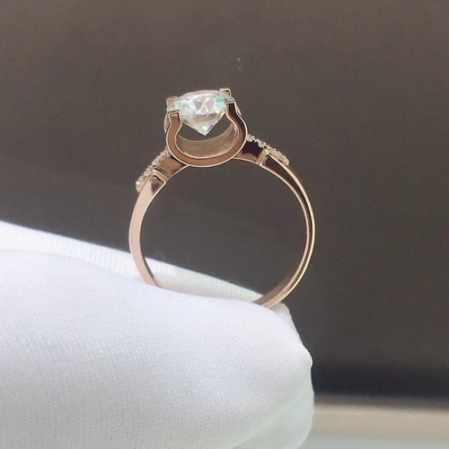 ⭐︎ 【newデザイン】モアサナイト リング K18PG 【newデザイン