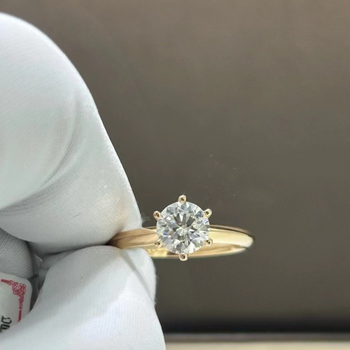 newデザイン】モアサナイト リングK18PG