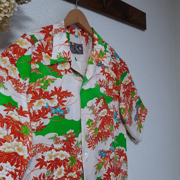絹生地　アロハシャツ  メンズL　普段着   楓　男女兼用  着物リメイク 3枚目の画像