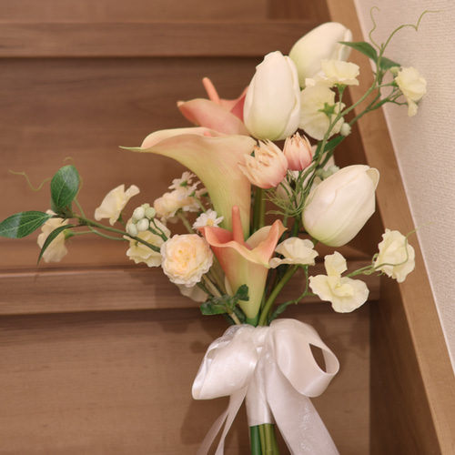 韓国風クラッチブーケ ブートニア付き アーティフィシャルフラワー  