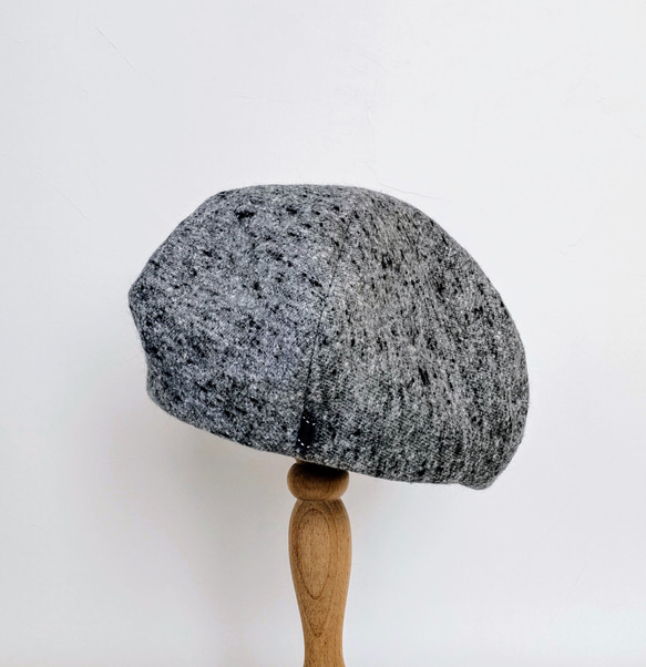 Sサイズ 小さい 小柄な人のベレー帽:ライトグレー ネップツィード りぼん飾り 秋冬 4枚目の画像