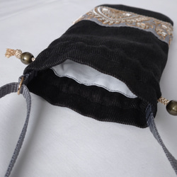 ❲小❳インド刺繍リボンの巾着スマホショルダー【black×gray】 4枚目の画像