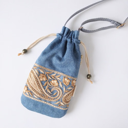 ❲小❳インド刺繍リボンの巾着スマホショルダー【blue×gold】 1枚目の画像