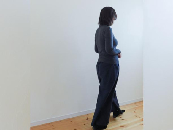 コーデュロイのワイドパンツ ・オリーブ 7枚目の画像