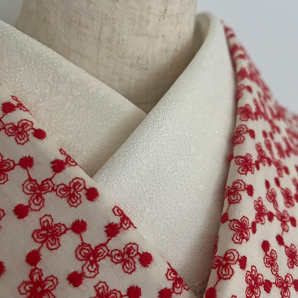 着物 単衣 南天と花の刺繍 オフ白に赤 コットン きもの コットンレース 木綿 着物 単衣 南天と花の刺繍 オフ白に赤 コットン きもの コットンレース 木綿 素材
