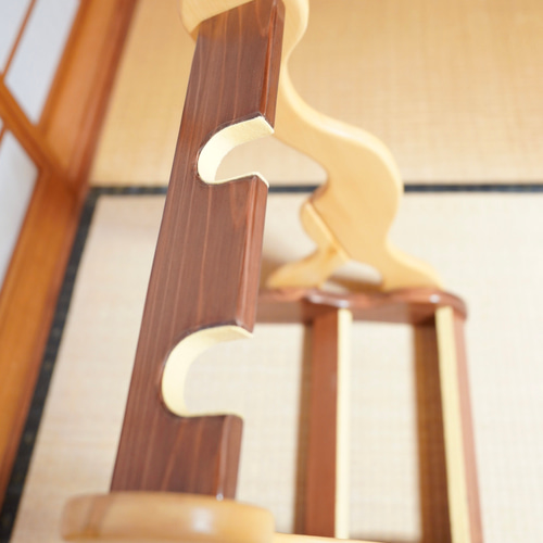 24時間以内に発送】手作り木工 木製三味線スタンド （ツートーン
