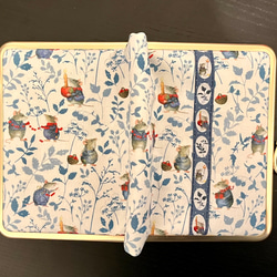 德國進口布料 acufactum * 扣式書本封面 * 也可用作 Hobonichi 筆記本封面 * 蠟燭、蘋果和老鼠 * SG 第11張的照片