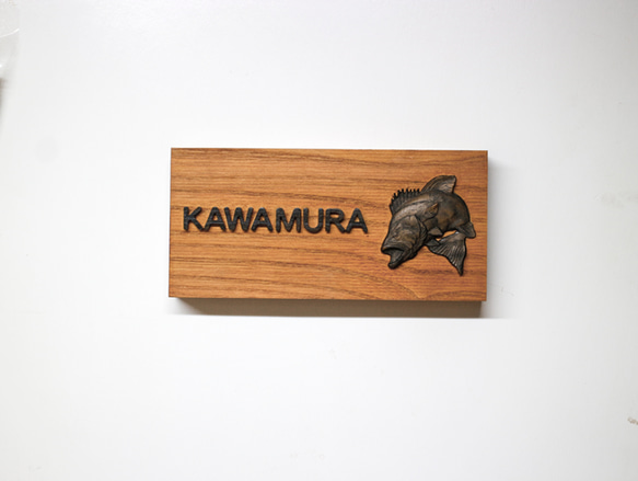 表札製作　３D彫刻表札　ブラックバス彫刻　欅無垢　木製 表札製作　３D彫刻表札　ブラックバス彫刻　欅無垢　木製 BCD1678490782(12870円)