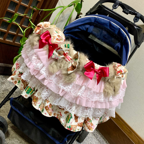 バギーもクリスマス仕様に！可愛いベア柄あごのせクッション