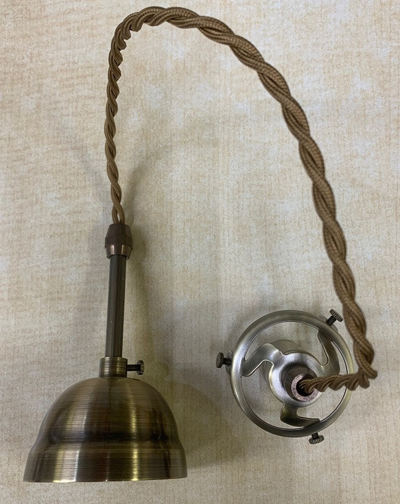 「昭和ガラスのペンダントランプ」吊り下げランプ　ステンドグラスランプ 6枚目の画像
