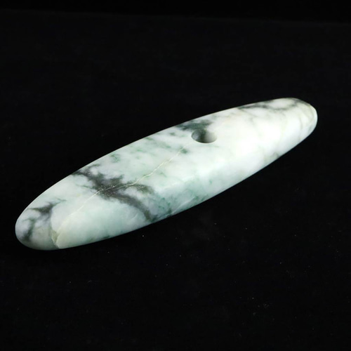 糸魚川翡翠 小滝産 薄緑 149mm大珠 208g (榎本通商35330) 天然石 榎本