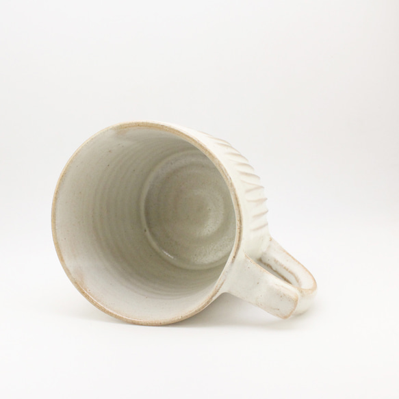 萩白シリーズ-白釉彫刻手作りマグ コーヒーカップ ティーカップ 陶器マグ 4枚目の画像
