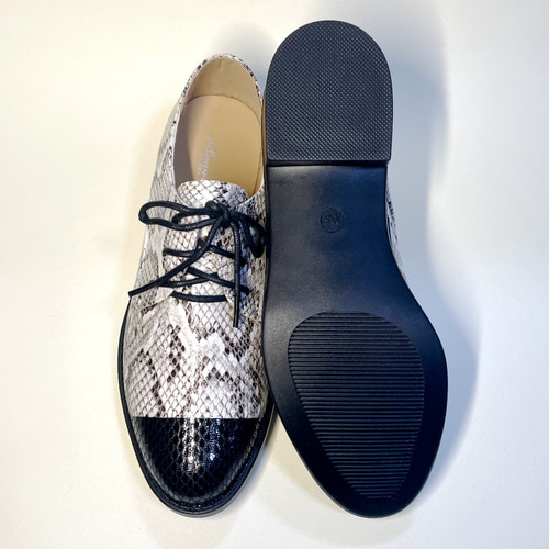 ◇2,000円引き・SALE◇蛇柄のマニッシュなバイカラーシューズ(x ◇2,000円引き・SALE◇蛇柄のマニッシュなバイカラーシューズ(x