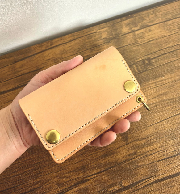 【セミオーダー】本革 ショート トラッカーウォレット　Short Trucker Wallet／財布／お名前刻印無料 セミオーダー 本革 ステッチカラー 縫い糸 大文字 ベージュ 茶色