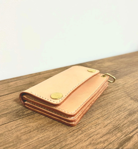 【セミオーダー】本革 ショート トラッカーウォレット　Short Trucker Wallet／財布／お名前刻印無料 セミオーダー 本革 ステッチカラー 縫い糸 大文字 ベージュ 茶色