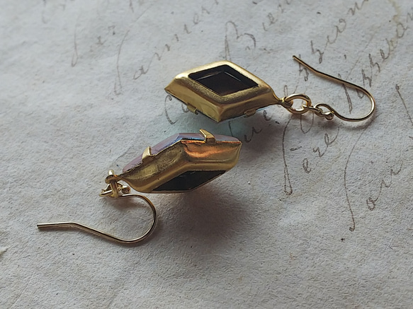 サフィレット　ダイヤ型（約21×12㎜）　14Kgfピアスまたはイヤリング 3枚目の画像