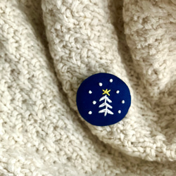 【限定1点】雪のツリー_刺繍ブローチ 2枚目の画像