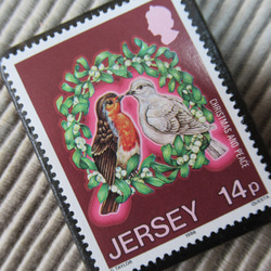 ジャージー島　クリスマス切手ブローチ 9186 2枚目の画像
