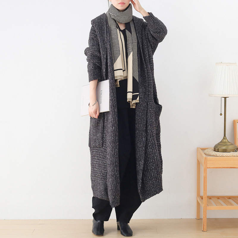 背中のツイストライン入りが珍しい♪アクリルロングカーディガン