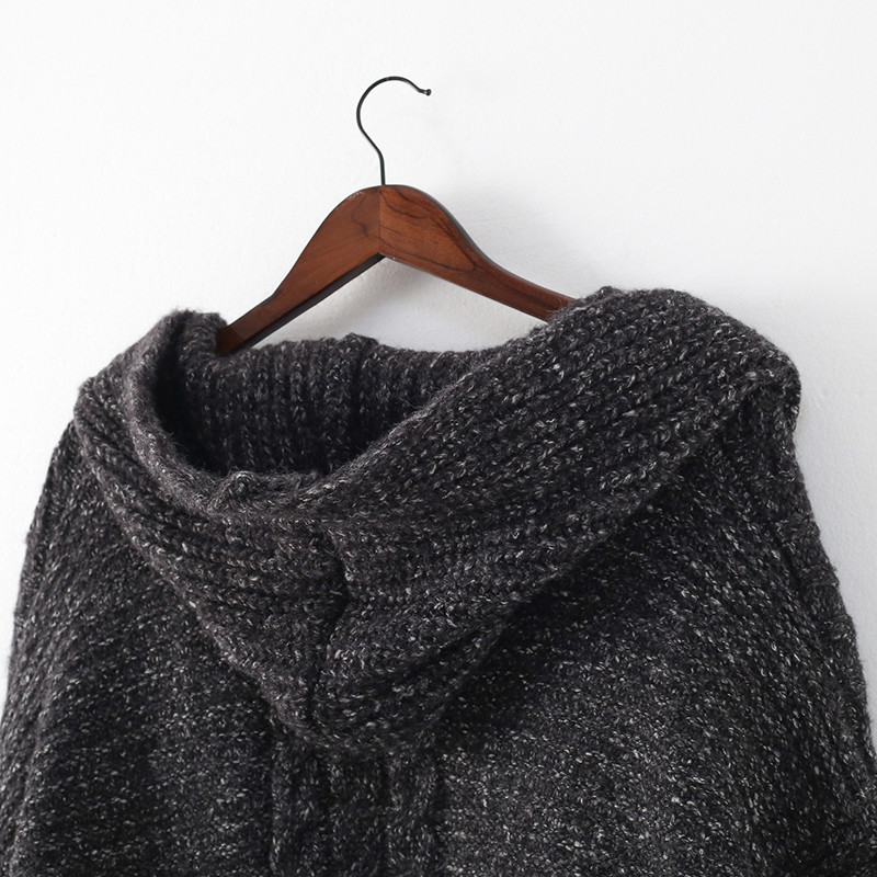 背中のツイストライン入りが珍しい♪アクリルロングカーディガン