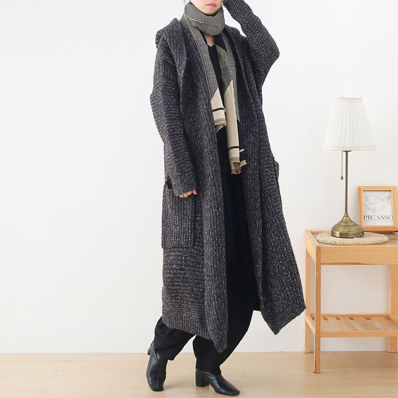 背中のツイストライン入りが珍しい♪アクリルロングカーディガン