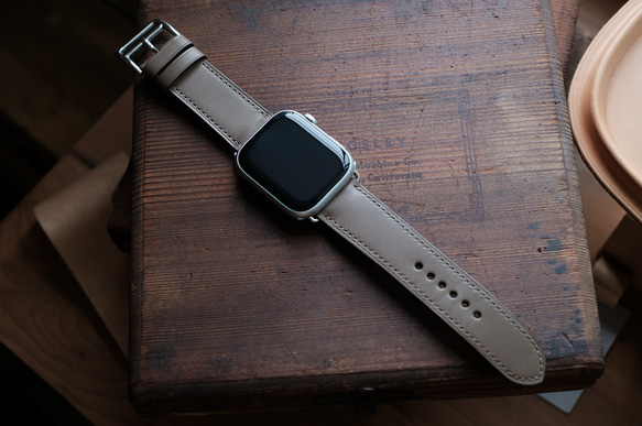 -現貨- 義大利植鞣革 buttero 錶帶訂製 Apple Watch  卡其灰 第1張的照片