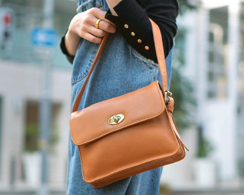 【極美品】HYUJENNE CASSIE BAG CAMEL　ハンドバッグ　完売 キャメルバッグ特集 HAYNI.(ヘイニ) ヤフーショッピング店