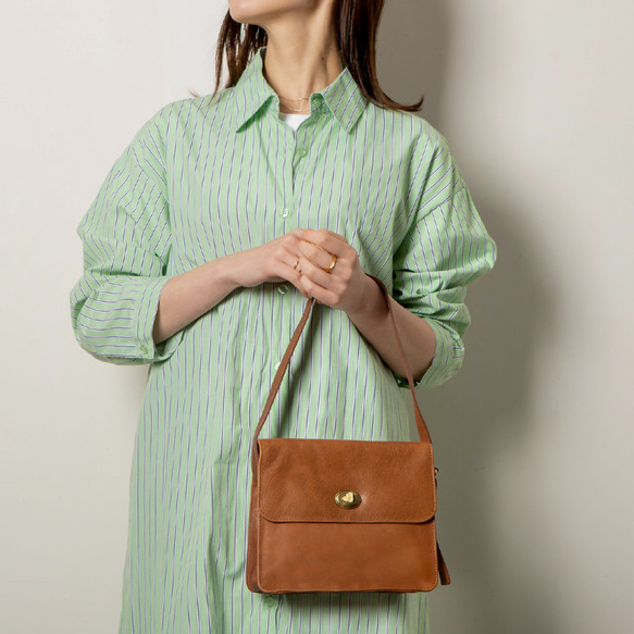 【限量特價】女士真皮手提包，迷你小號單肩包，駝色，HAB028-MO 第18張的照片