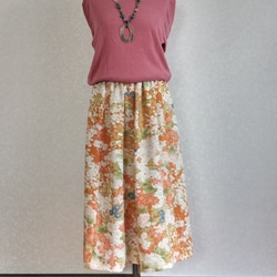 着物リメイク♪　ストール付：８０ｃｍ丈古典花模様素敵なスカート（裏地付き）　 1枚目の画像
