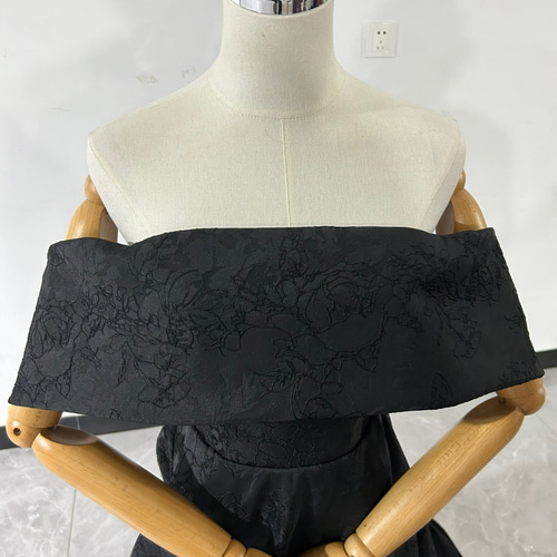 上品！パーティードレス 黒 オフショルダー 編み上げ トレーン 2次会  