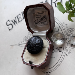 英国で出会った♪ アンティーク 英国王室の紋章 ボタン 直径24ｍｍ ベークライト製ブラック/ライオン ユニコーン 5枚目の画像