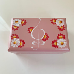 【国産木】ト音記号と華やかなお花たちの木箱♡ピンク　　トールペイント 2枚目の画像