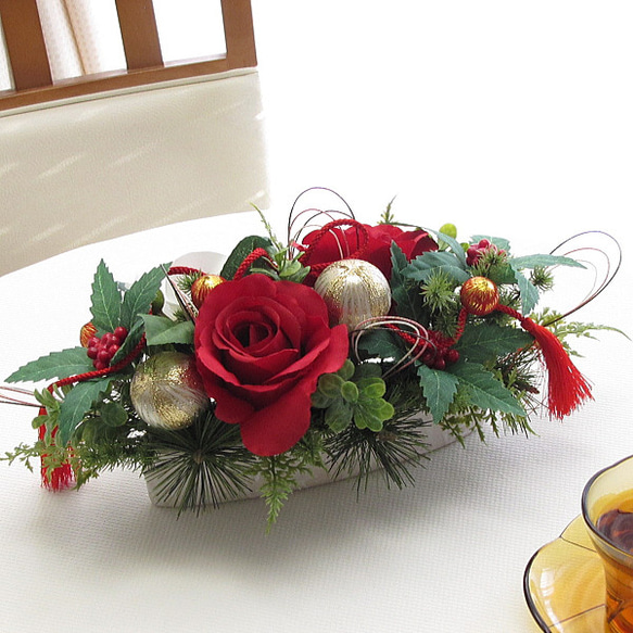 正月飾り～バラ・椿・千両・松・タッセル飾り入りテーブルアレンジ　迎春　和風　　cmny022 5枚目の画像