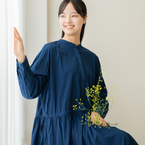 新品タグ付き うさとの服 usaato 花ボタンワンピースsize2 藍