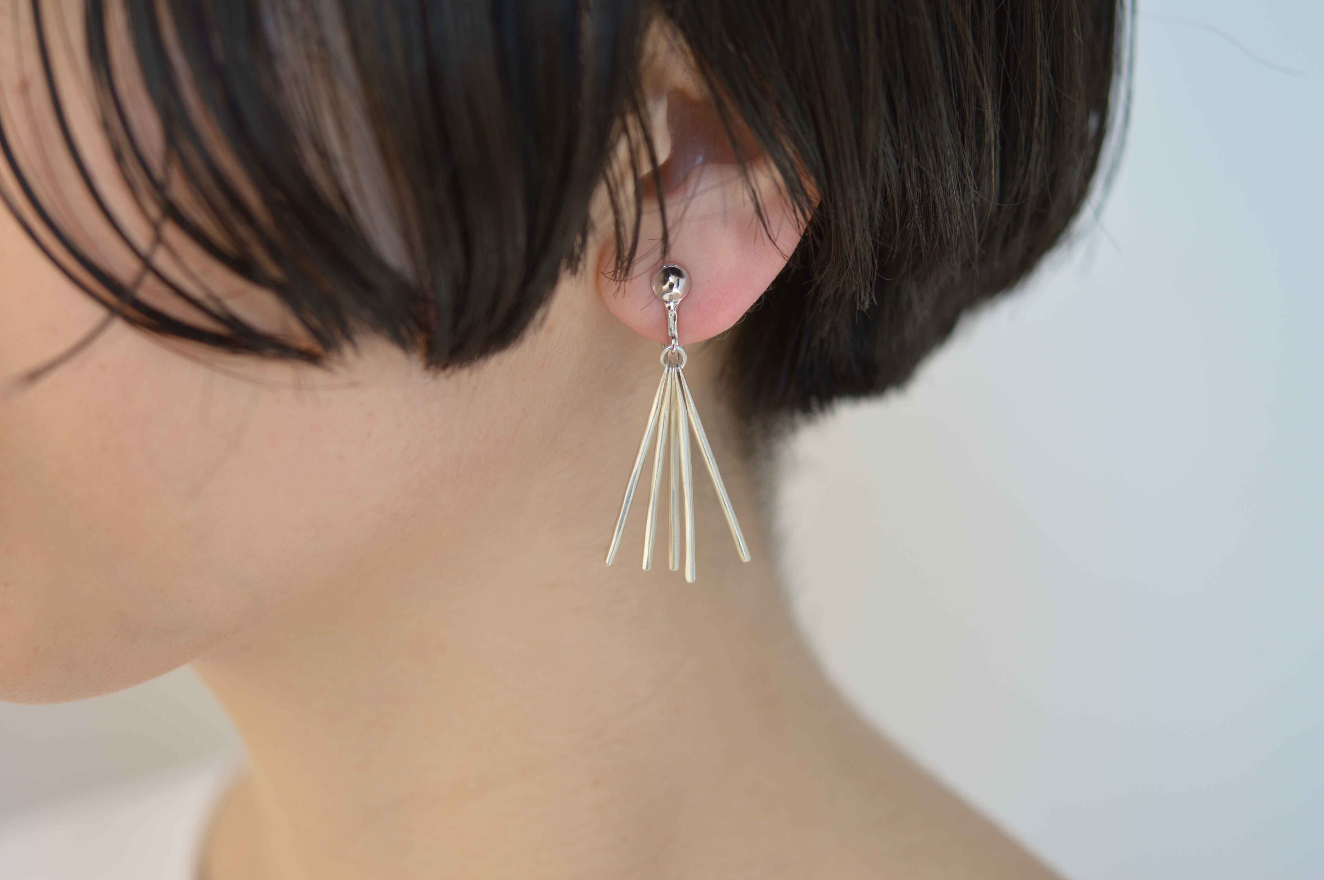 [片耳] シルバー / 房の耳飾り［silver］