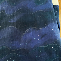 ジャンパースカート。波に映る星空。オリジナルテキスタイル。ハーフリネン。サイドギャザー。【受注製作】 14枚目の画像