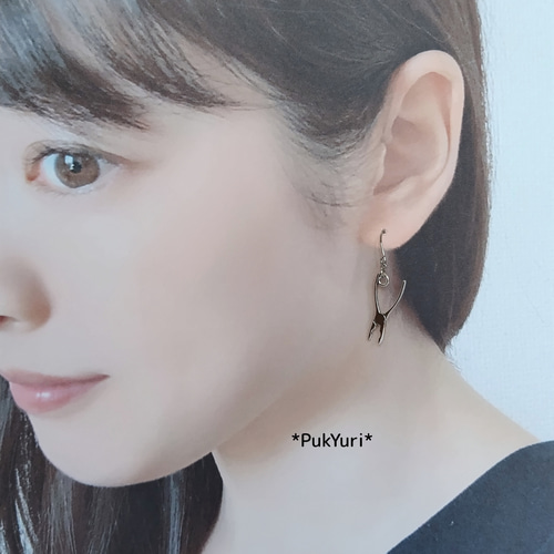 工具ピアス(片耳)/チャーム/樹脂ピアス/イヤリング ピアス