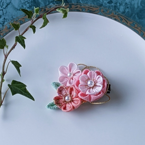 つまみ細工髪飾りベビークリップ、ミニヘアクリップ[作品No183