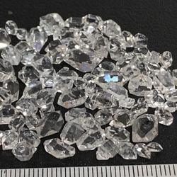 ハーキマー 型水晶 穴なし サイズ:3~10mm 重さ:10g 3枚目の画像