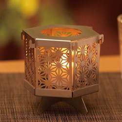 麻の葉柄のステンレス製アロマ台 ペン立てやキャンドルホルダーにも