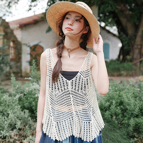 夏は、ニットチョッキ透かしベスト、ゆったりキャミソールブラウス